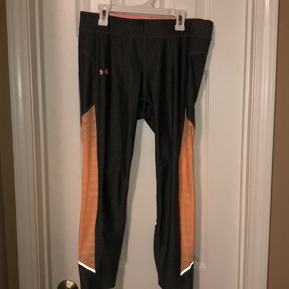 Ankle cropped mesh leggings